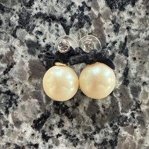 Elegant Kate Spade Cream Pearl Stud Earrings